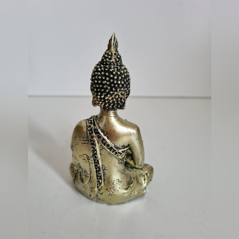 Gold Buddha ornament with succulent figurine distressed home decor New - Picture 3 of 4
